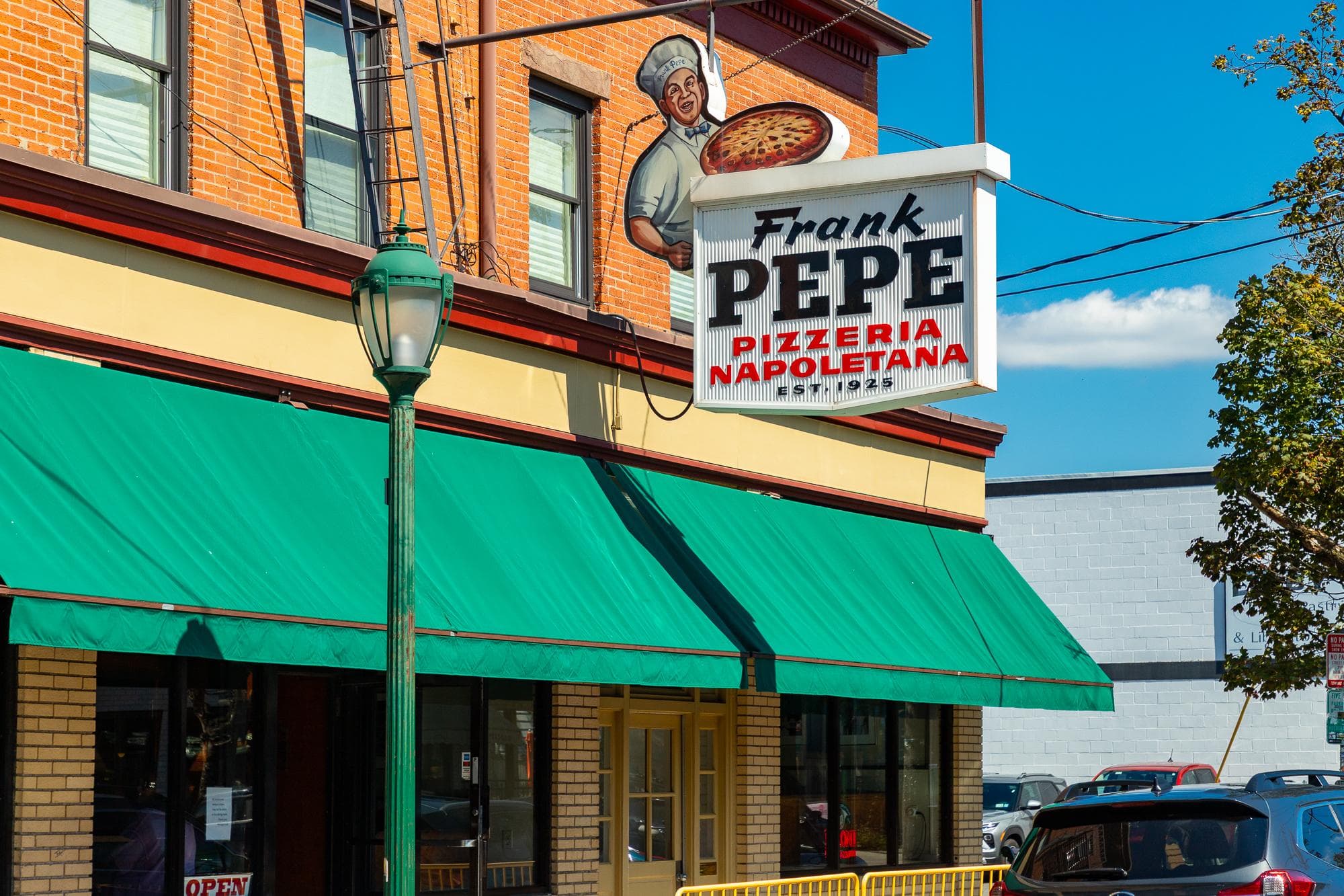 Frank Pepe Pizzeria in New Haven, CT