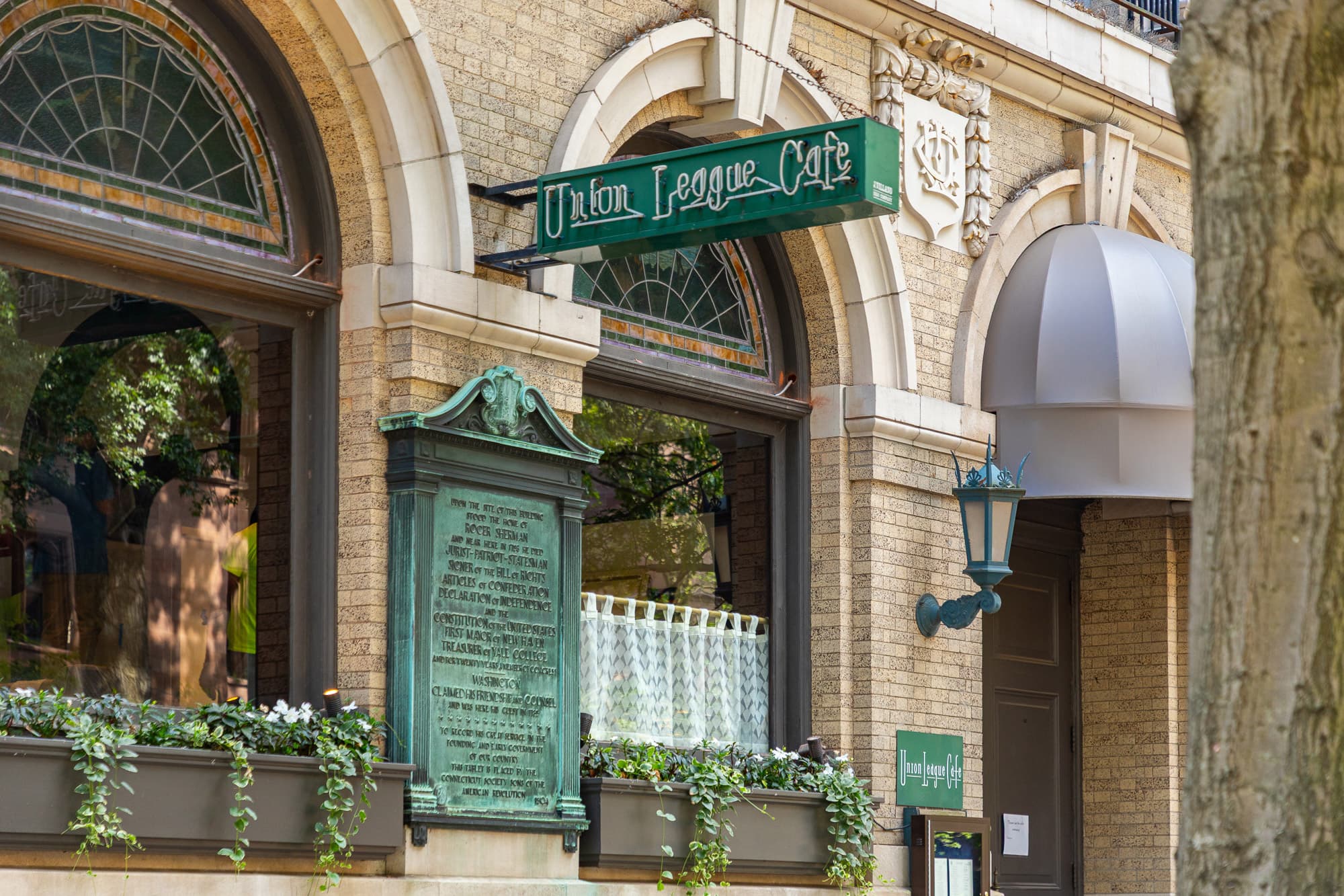 Frank Pepe Pizzeria in New Haven, CT